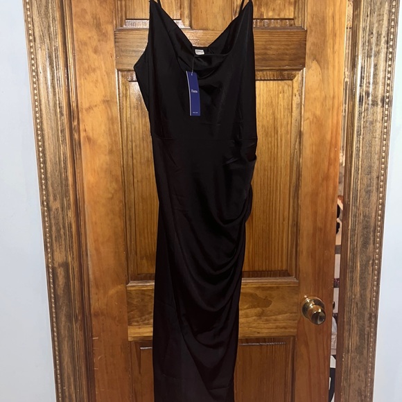 Silky black floerns dress with leg slit in the front brand new - Picture 6 of 6